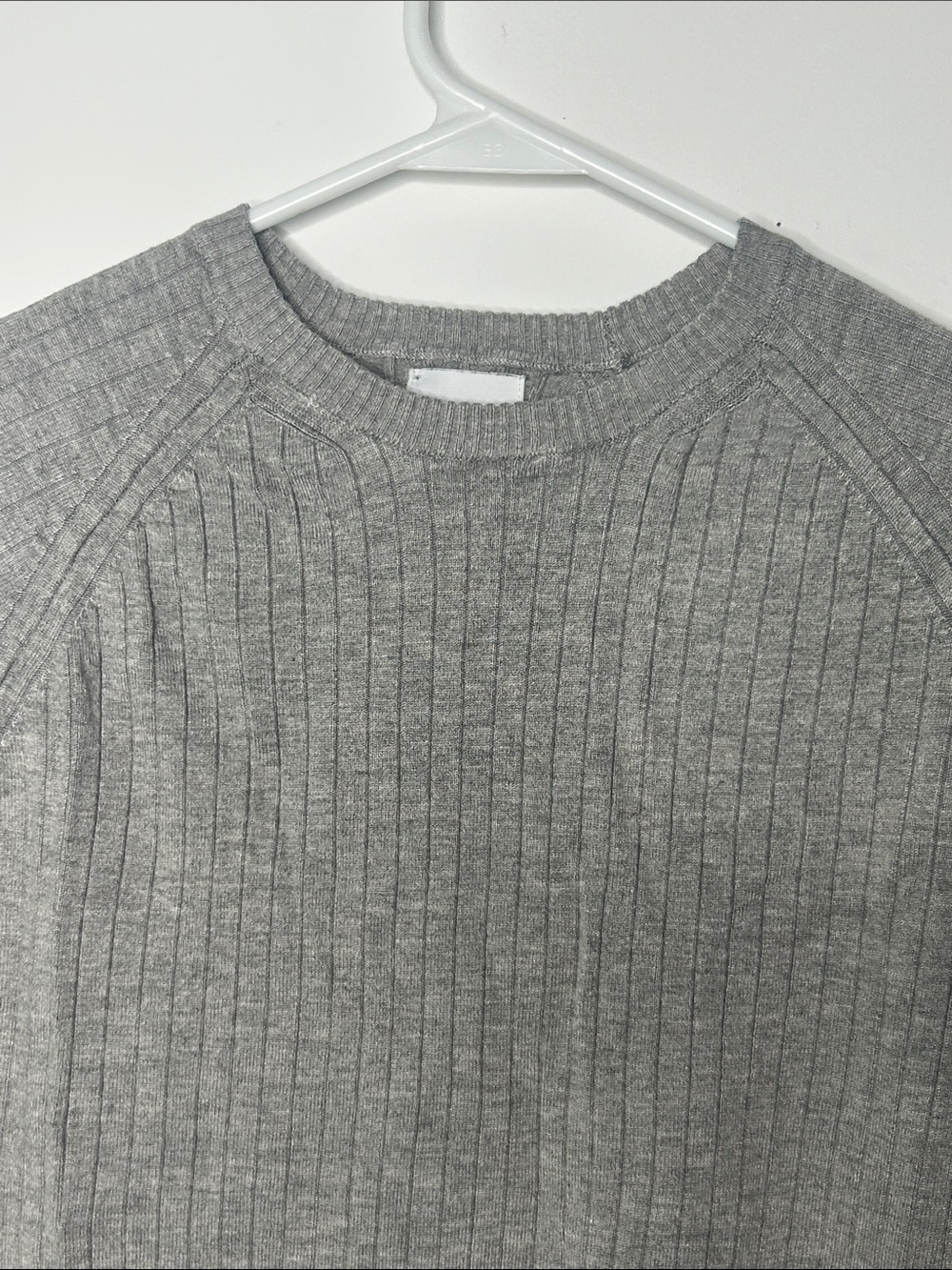 Zara Women's Gray Ribbed Crewneck Sweater - Picture 5 of 6